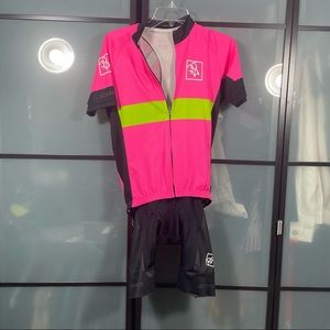 Capo 30/14 cycling bib and Jersey. Bob is size M and jersey is a S.